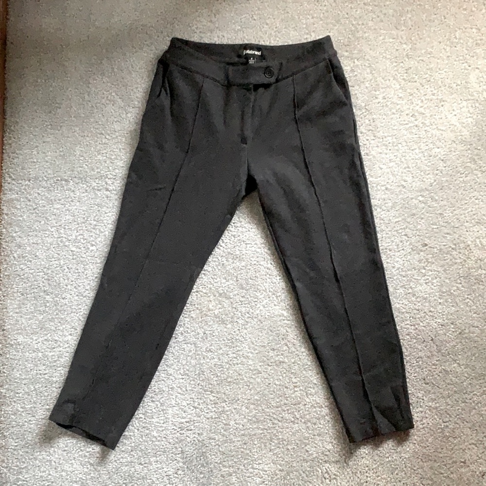 Betabrand Stretch Pants Gray Yoga 2 Pocket Front